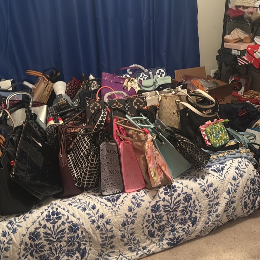 Designer purses!! - Picture 2 of 3